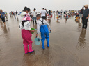 神鲨天蓝色儿童下水裤连体裤赶海衣服防水裤涉水服雨裤玩水玩沙赶海服 实拍图