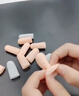 旅途时光 硅胶手指保护套护手指脚趾头透气防干裂保湿指甲保护套防磨防痛 手指款 肤色带孔5只 五指通用 实拍图