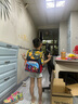 TigerFamily虎米儿童书包小学生一二年级男女孩轻便背包超轻大容量减负护脊 小童【变形金刚】大黄蜂与柯柏文 实拍图