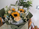 插画鲜花速递向日葵玫瑰混搭花束送女友老婆生日礼物全国同城配送 11朵香槟2朵向日葵混搭花束 实拍图