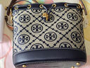 Tory Burch 汤丽柏琦 T MONOGRAM 提花斜挎水桶包TB 79487 海军蓝皇家海军蓝 405 实拍图