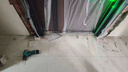 富德森 防盗门甲级入户门卧室门 全自动智能大门 安全门 铝排拼接+胡桃色5D流沙仿木纹子母门单门 3D人脸识别高清猫眼解锁F01 定制门(详细请咨询客服) 包邮/包测量/包安装 实拍图