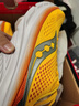 Saucony【彭于晏同款】索康尼向导17减震支撑跑鞋男夏季新款轻便运动鞋男 黄桔116 43 实拍图
