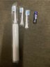 希尔顿电动牙刷静音成人声波牙刷清洁美白软毛防水家庭装老人学生男女家用款 【电镀款E810】白色带3个刷头 实拍图