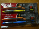 高露洁（Colgate） 适齿炭牙刷 4支 （适齿刷毛 深入深洁）（新老包装随机发） 实拍图
