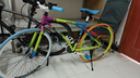狮卡途死飞自行车成年人学生上下班代步车双碟刹减震变速越野公路赛车 30高刀-彩虹色+骑行大礼包 26寸24速直把 实拍图