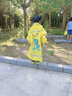 牧萌 儿童雨衣男女童带书包位宝宝幼儿园小学生雨鞋套装防水卡通雨披 活力黄恐龙 M码（建议身高95-105cm） 实拍图