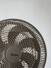 美的（Midea）七叶轻音电风扇 家用风扇 落地扇 立式节能摇头宿舍电扇 强风降温循环柔风自然风桌面小风扇 【35cm遥控款】米色 强劲动力 实拍图