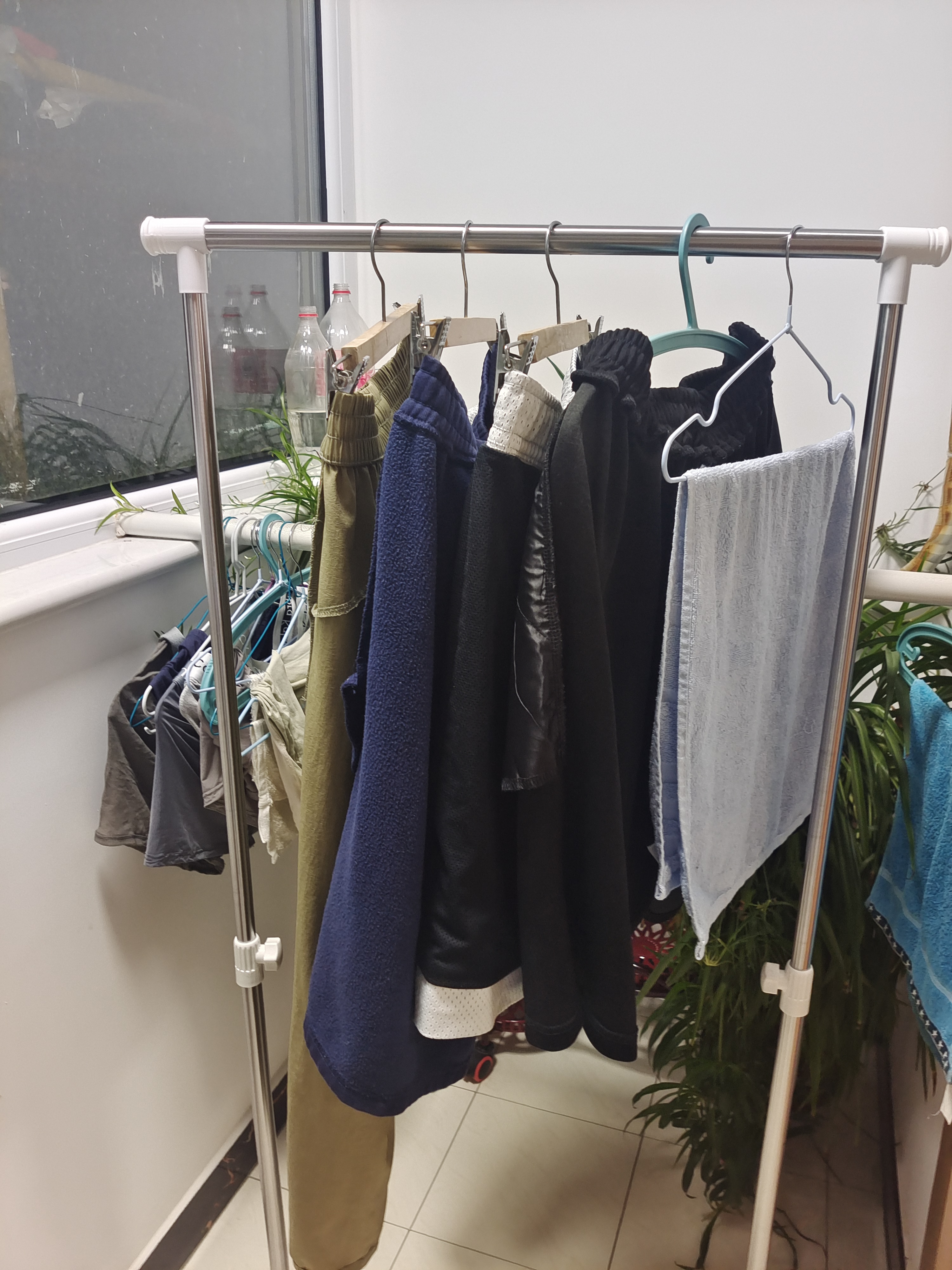 友利特晾衣架落地不锈钢室内移动挂衣架单杆可伸缩小型卧室简易晒衣架子 60厘米长度【儿童款】 实拍图