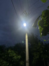 雷士（NVC）太阳能灯庭院灯路灯户外高亮投光灯防水光控遥控1780lm+照约80㎡ 实拍图