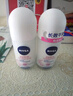 妮维雅（NIVEA）走珠止汗露腋下异味止汗男士滚珠香体液可做香水女士干爽 （女士）淡雅花香50ml双支 实拍图