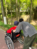 鱼跃 (yuwell)手动轮椅车H062折叠老人轻便免充气铝合金旅行手推代步 实拍图