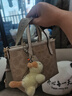 蔻驰（COACH）【官方授权店】女士city15小号单肩斜挎包托特包PVC配皮送女友 CW032IMXDM浅卡其色 实拍图