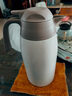 膳魔师（THERMOS）保温壶2000ML高真空商务家用大容量热水壶保冷水杯子THX-2000 WH 实拍图