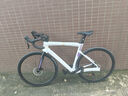 佳沃JAVA鱼雷6公路自行车双油压碟刹桶轴24速弯把破风单车SILURO6-TOP 【桶轴版】亮光白紫 【520 L】建议身高：177-183(cm) 【禧玛诺R7120】-24速 实拍图