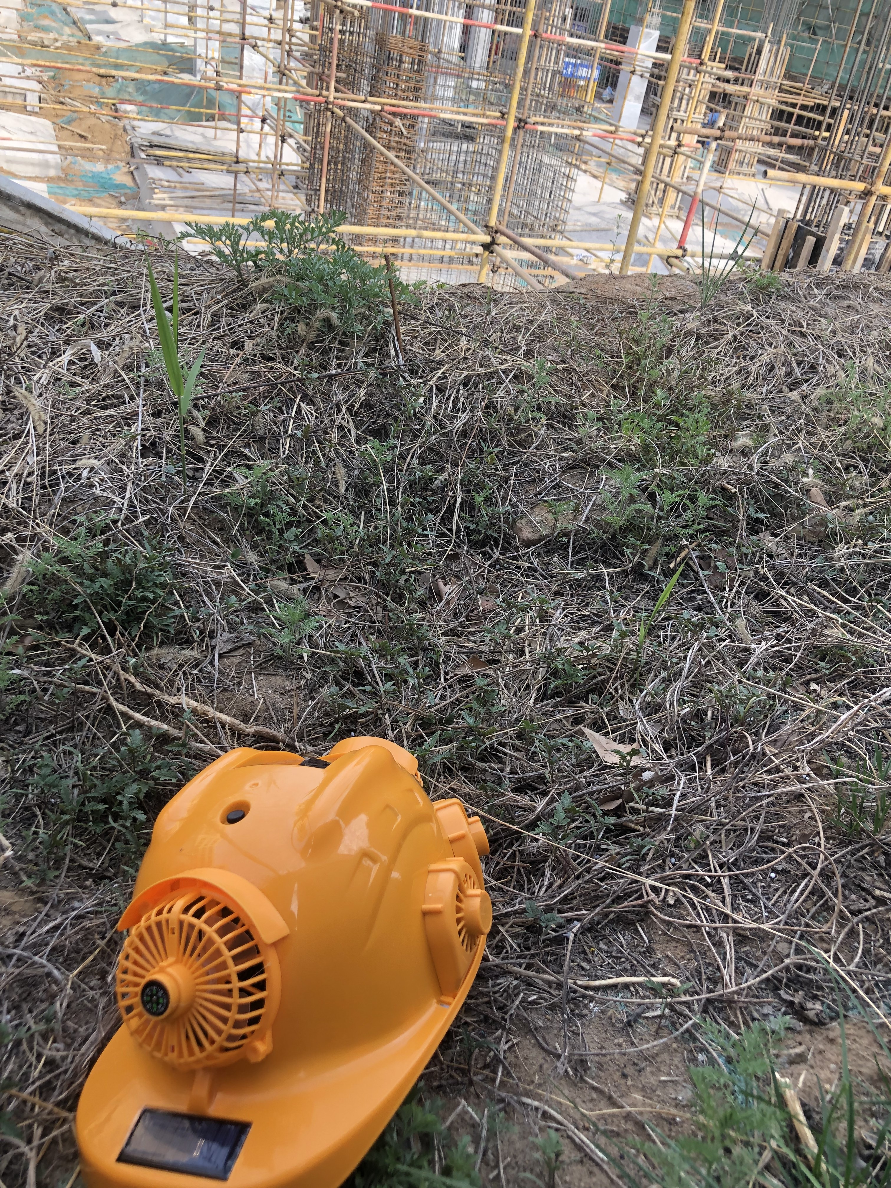 安全帽风扇帽工地带风扇蓝牙六挡调节空调制冷安全帽风扇帽子遮阳帽充电双风扇夏季安全帽 基础款【双风扇空调帽+太阳能】黄 续72H 实拍图