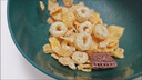 家乐氏（Kellogg）进口早餐巧克力谷物脆可可球彩圈圈营养儿童学生麦片零食礼盒645g 实拍图