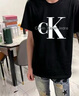 Calvin KleinJeans25春夏男女情侣休闲ck字母纯棉落肩袖宽松短袖T恤4RAB823 UB1-太空黑 M 实拍图