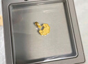 周大福纳福金锁 足金黄金吊坠(工费120)约2.2g EOF50 实拍图