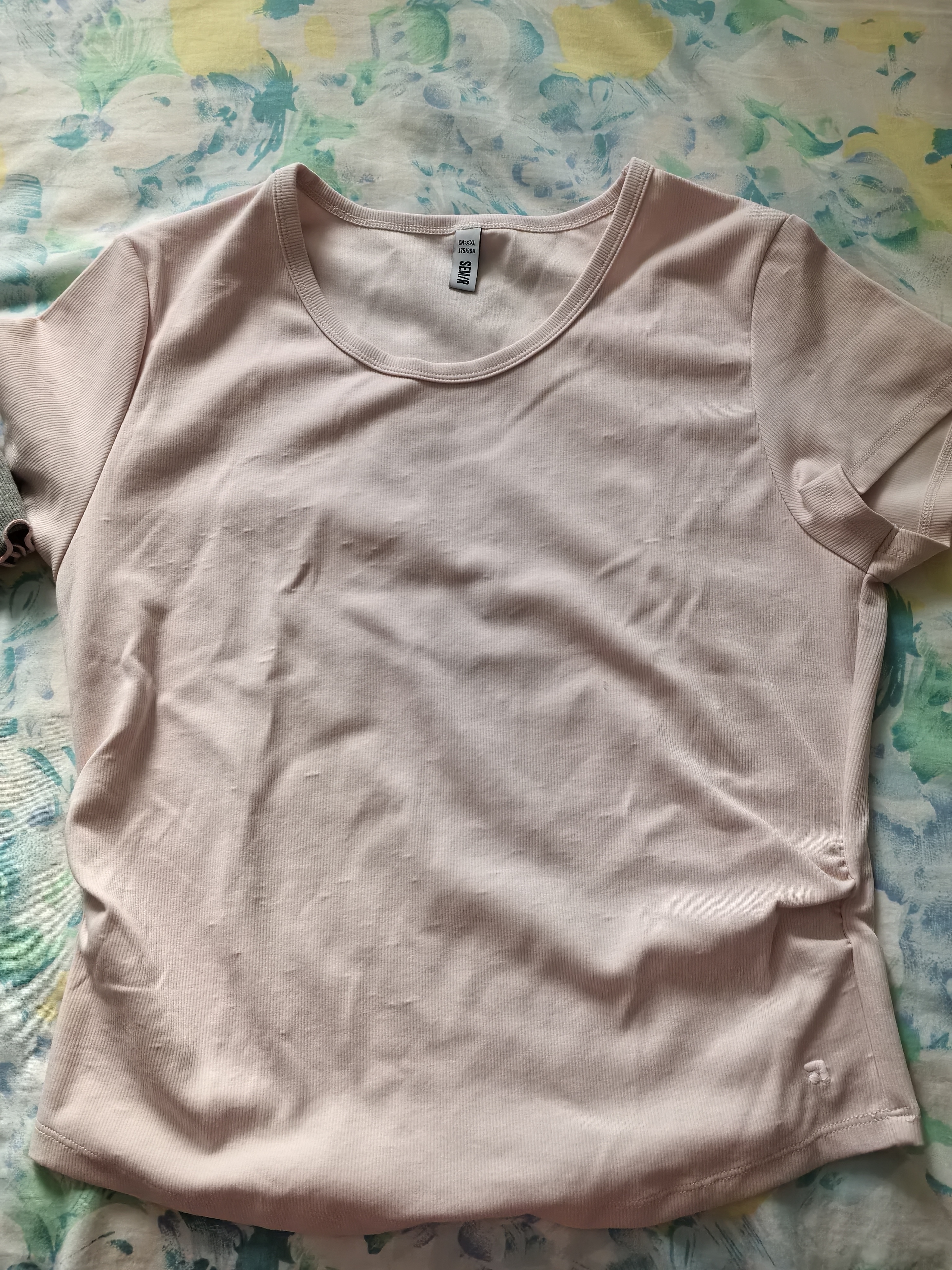 森马（Semir）短袖t恤女短款修身圆领内搭26夏凉感收腰V领上衣辣妹109326100003 实拍图