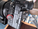 美本堂适用于索尼A7M4相机保护贴膜SONY a74机身贴纸贴皮碳纤维磨砂3M 深邃灰顶+磨砂黑底 A7M4 实拍图