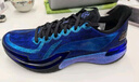 李宁伽马 蓝眼泪丨碳核芯助力系统篮球鞋男子舒适高回弹专业比赛 梦幻蓝/黑色-5 蓝眼泪 41.5 实拍图