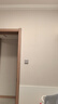 公牛无线开关面板 86型墙壁远程智能开关 免布线遥控开关 白色 暗装 一开套装：主开关*1+无线开关*1 实拍图