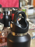REVOMAX锐虎无螺纹保温杯 单手开盖水杯 车载保冷杯 316保温茶杯 黑592ml 实拍图
