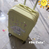 袋鼠（KANGAROO）玉桂狗卡通行李箱女学生拉杆箱可爱儿童多功能密码箱高颜值旅行箱 柠檬黄【玉桂狗】多功能充电款 20英寸 【偏小可登机】 实拍图