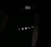 特斯拉（Tesla）官方 2020-2024 Model Y 迎宾灯 氛围车门灯装饰前门&后门 前门&后门组合 实拍图