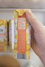 伊利【新鲜日期】味可滋 香蕉牛奶整箱240ml*12盒 包装随机 礼盒装 实拍图