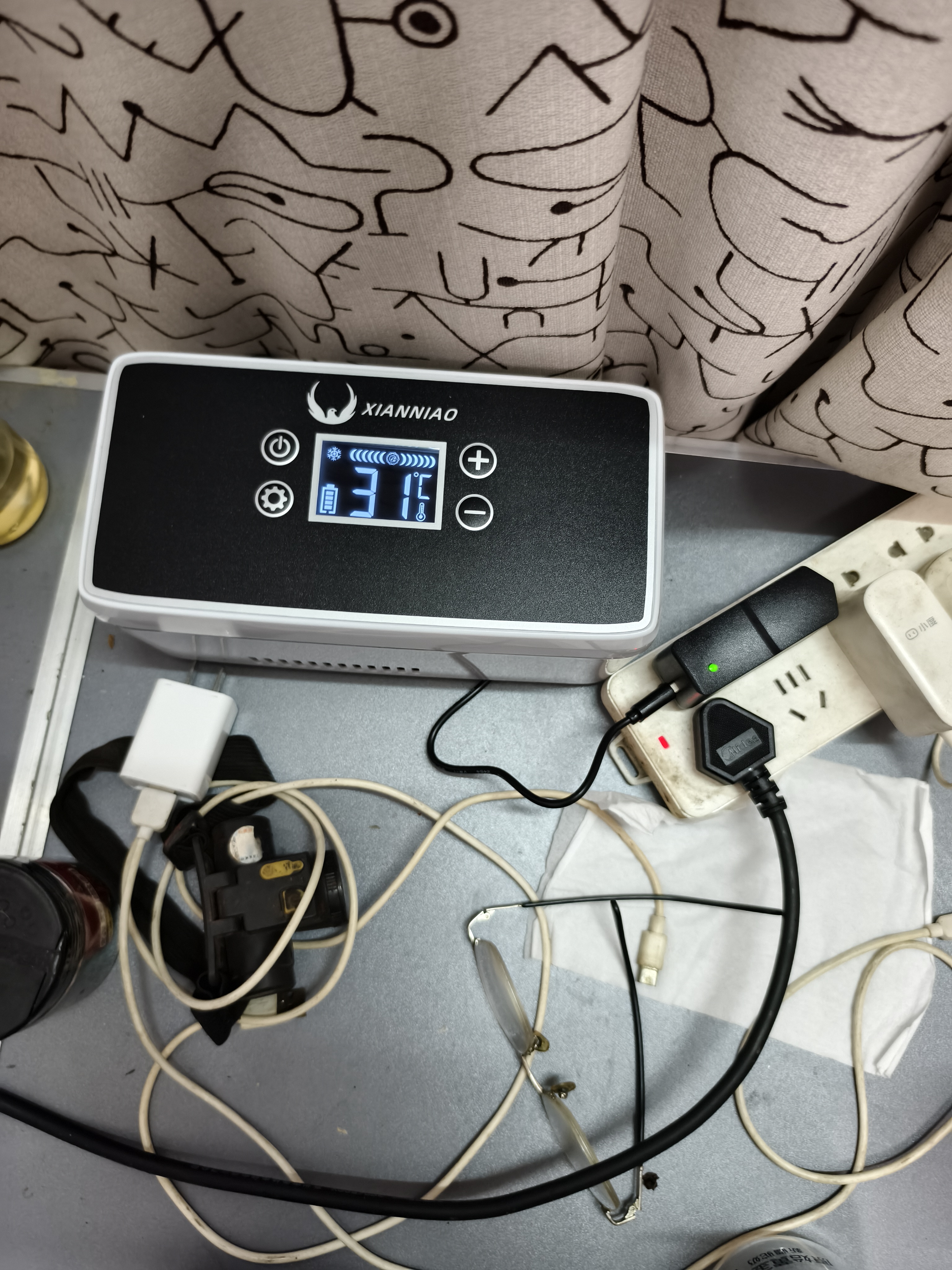 闲鸟（XIANNIAO）胰岛素冷藏盒便携式小冰箱生长激素干扰素专用药品冷藏箱大容量 基础插电款-数显调温0-18℃+散热背包 2L 车家两用可充电药物冷藏杯恒温箱随身携带可上飞机高铁 实拍图