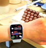 Apple/苹果 Watch Series 10智能手表蜂窝款42毫米玫瑰金色铝金属表壳淡桃粉色运动型表带S/M MWXQ3CH/B 实拍图