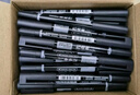 得力（deli）黑色双头0.5mm/1.2mm油性记号笔 办公物流快递会议签字笔马克笔 学生儿童美术勾线笔12支/盒P06824 实拍图