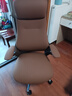 都依你商务真皮老板椅轻奢办公椅人体工学座椅家用转椅电脑椅子久坐舒适 焦糖色 /进口纳帕真皮工学椅 90-135度（含） 联动扶手 实拍图