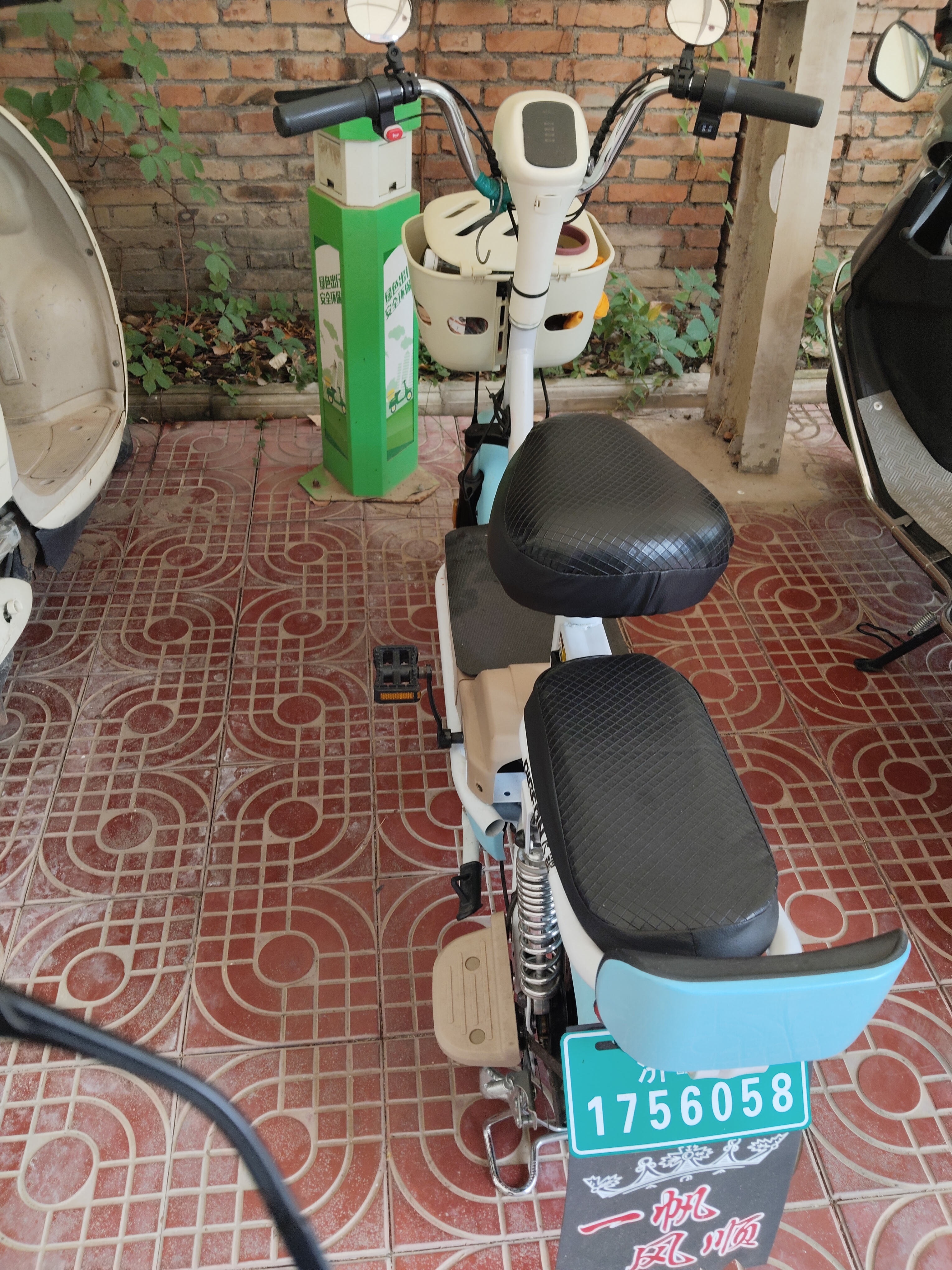 飞鸽电动车新款女生小型轻便新国标电动自行车成人代步通勤续航电单车两轮电瓶车 晴空蓝【全国联保/智能快充/终身保障】 【石墨烯】14A载能-续航约42公里+可提充电 实拍图