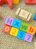 Hape(德国)儿童积木玩具进口山毛榉80粒数字字母桶装儿童节礼物E8402 实拍图