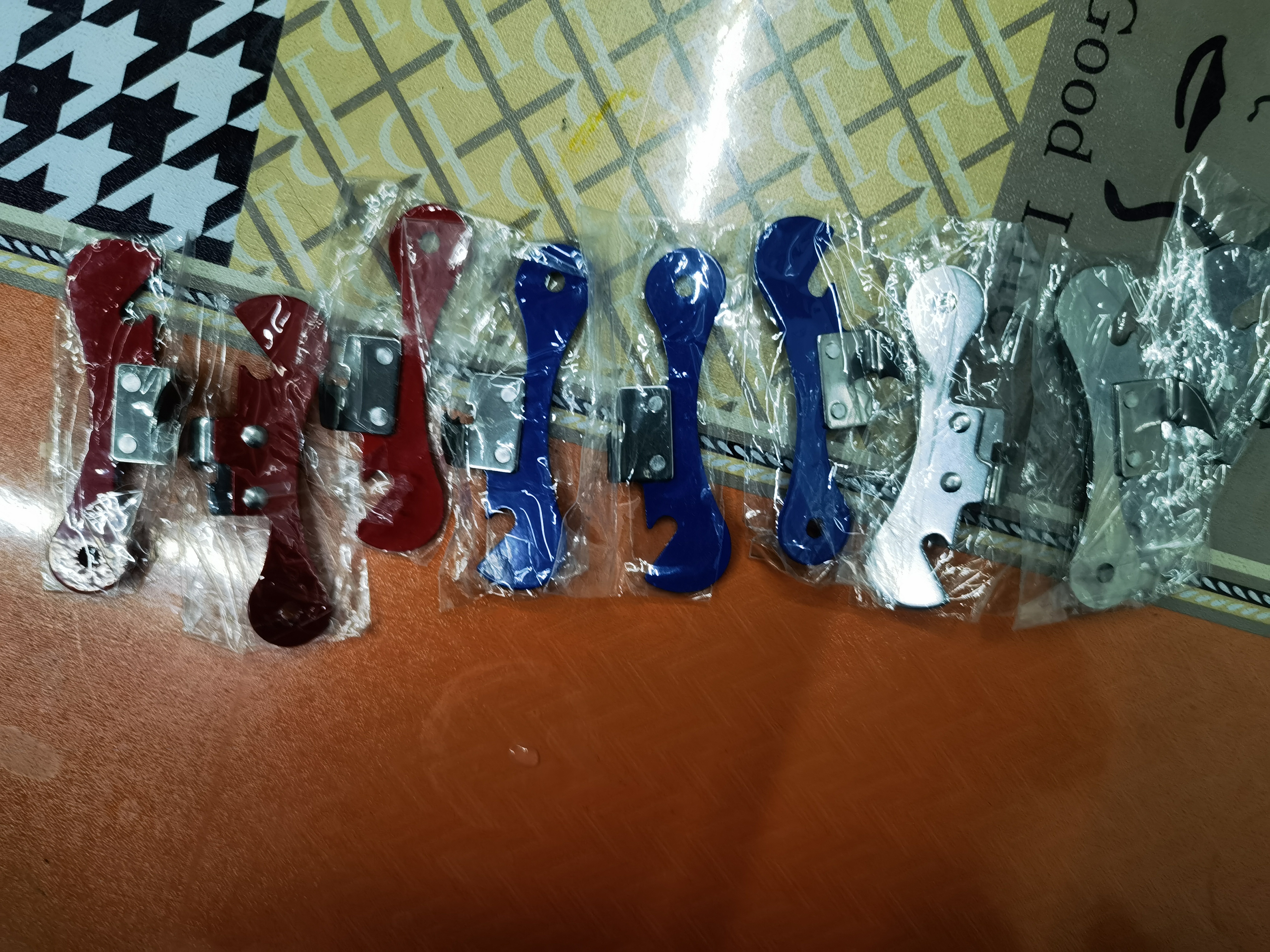 不锈钢简易水果罐头刀开罐器开瓶器多功能三花黑白淡奶罐头开工具 双头开罐器 【银+蓝+红】 实拍图