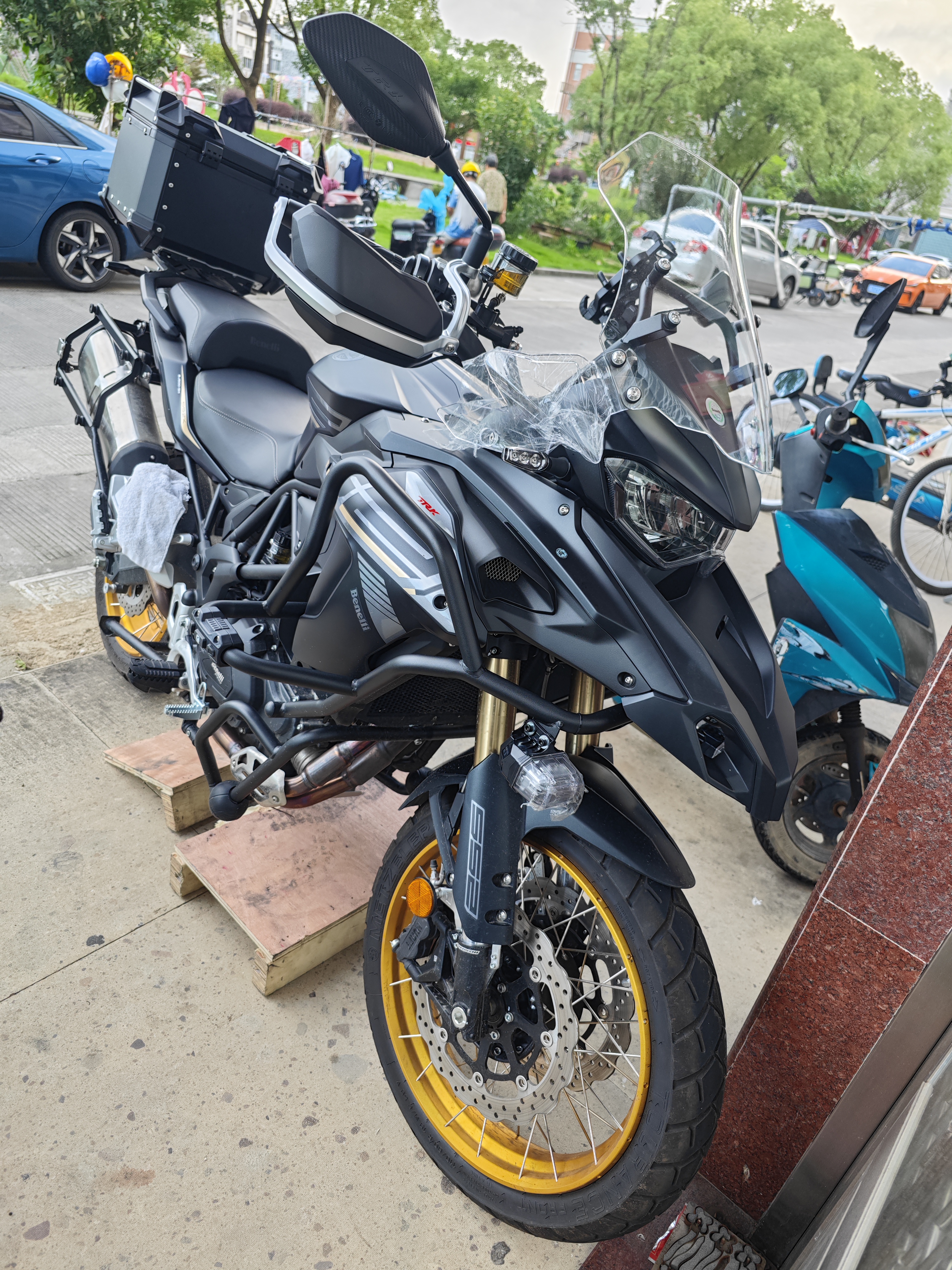 摩多狼（MOTOWOLF）摩托车护杠保护胶套加装防撞块保险杠防摔通用缓冲胶垫 实拍图