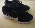 耐克NIKE跑步鞋女透气REVOLUTION 7运动鞋FB2208-003黑38 实拍图