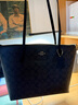 蔻驰（COACH）【官方授权店】奢侈品女包ZIP30系列托特包单肩手提包送女友礼物 4455IMAA8深棕色(郑州) 实拍图