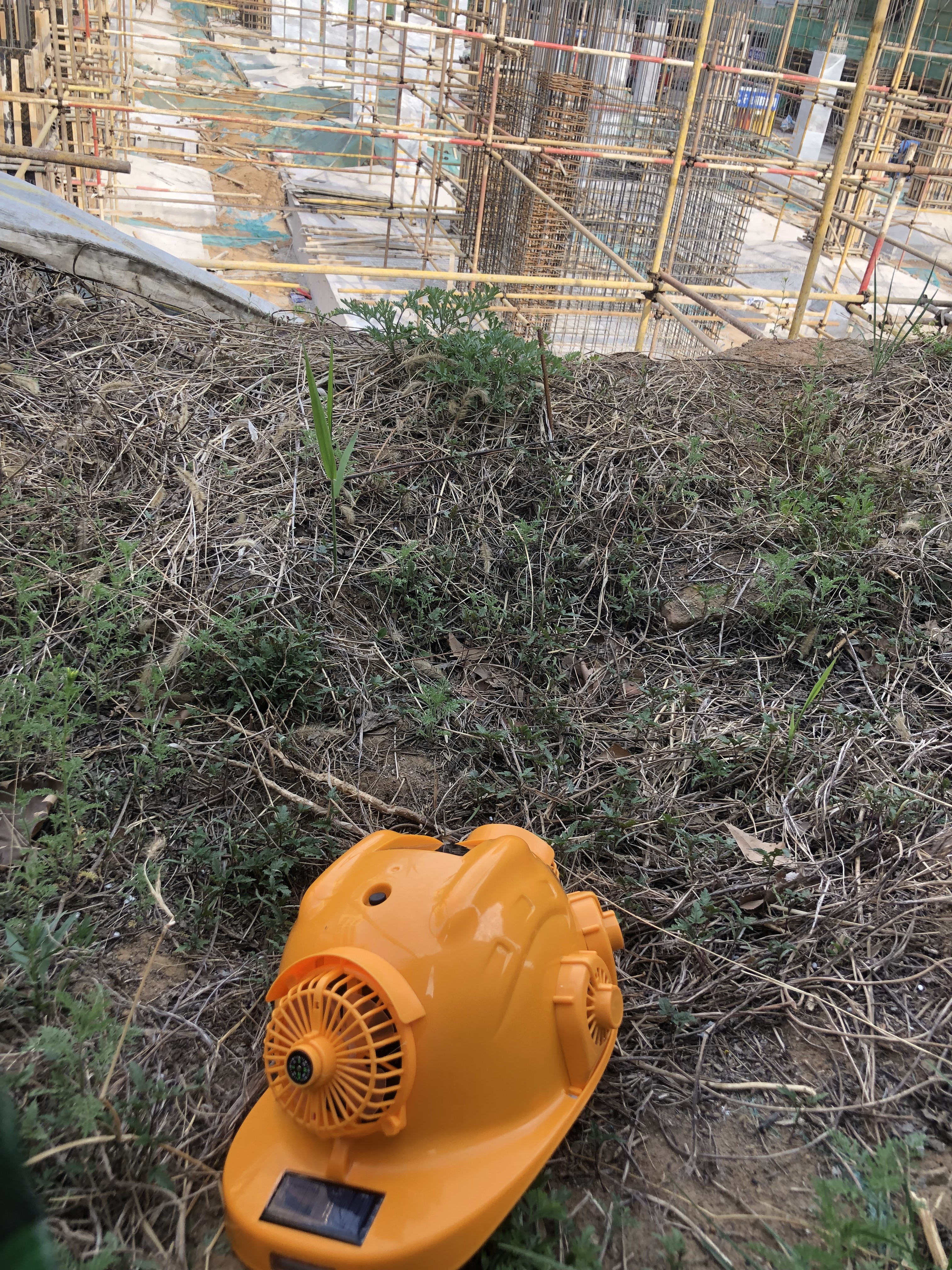 安全帽风扇帽工地带风扇蓝牙六挡调节空调制冷安全帽风扇帽子遮阳帽充电双风扇夏季安全帽 基础款【双风扇空调帽+太阳能】黄 续72H 实拍图
