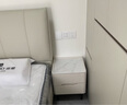 全实木床头柜轻奢岩板储物柜卧室简约现代床边柜皮质小户型收纳柜 浅灰色（全实木框架+岩板） 50*40*50cm 实拍图