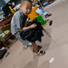 【全网爆款】手动UV折叠雨伞男女晴雨伞两用防晒遮阳黑胶伞 【自动款】黑色UV 实拍图