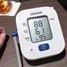 欧姆龙（OMRON）电子血压计上臂式血压仪老人家用大屏血压测量医用高精准 U701 实拍图