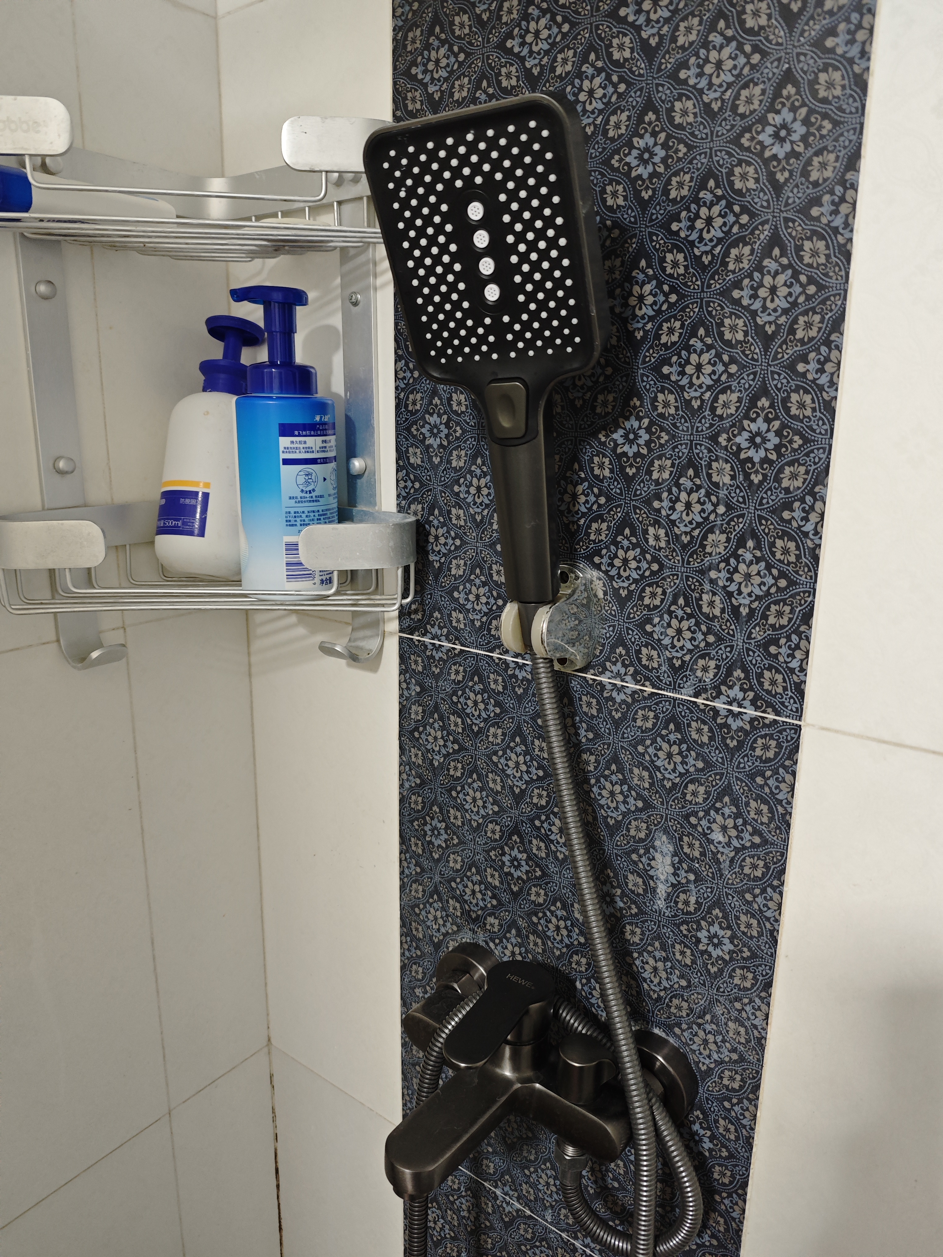 巴诺森 淋浴花洒套装混水阀卫生间浴室洗澡增压全套淋浴冷热龙头 【枪灰】简易方形淋浴花洒套装 不锈钢主体丨防爆防漏丨生锈包赔 实拍图