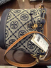 汤丽柏琦（Tory Burch）T MONOGRAM中号水桶包 单肩手提斜挎包TB女包 送女友 节日送礼 海军蓝79487-405 实拍图