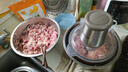 小熊（Bear）绞肉机家用 辅食机婴儿绞馅机 碎肉机 多功能料理搅拌 打蒜器电动 搅肉机 约2升双刀QSJ-B03E1 实拍图
