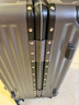 狄斯顿保罗行李箱大容量30英寸超大号结实耐用合金硬壳密码箱出国托运旅行箱 灰色【加厚加深铝框+全封闭干湿内衬】 20英寸  【USB+杯架+挂钩+支架】 实拍图