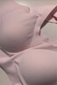 ubras【虞书欣同款】小奶皮云朵隐形无尺码内衣女粉底液文胸透气无痕 【经典】冰绿色 均码 背心款(100-130斤)A-C杯 实拍图